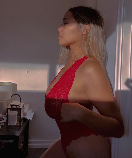 Naakte gelekte OnlyFans-foto van Shaikyla Haumu