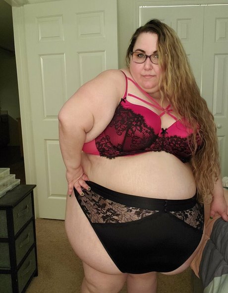 Naakte gelekte OnlyFans-foto van Danissbbw