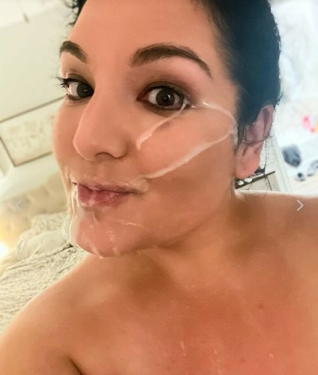 Naakte gelekte OnlyFans-foto van Thatmom1030