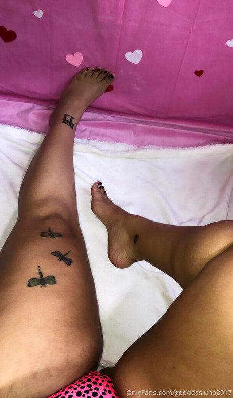 Naakte gelekte OnlyFans-foto van Goddessluna2017