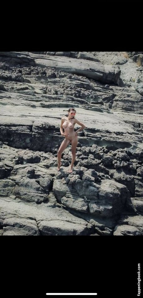 Naakte gelekte OnlyFans-foto van Diana Gabrovska