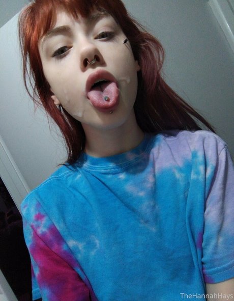 Naakte gelekte OnlyFans-foto van Hannah Hays