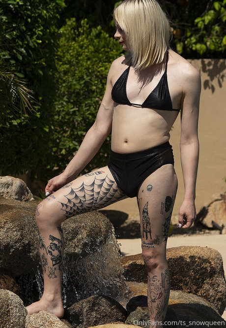 Naakte gelekte OnlyFans-foto van Tssnowqueen