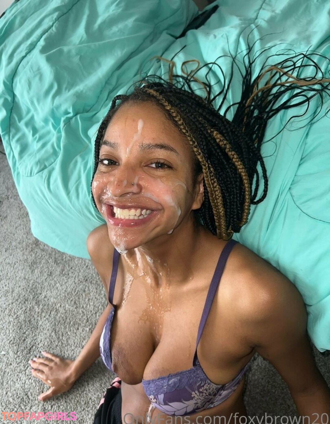 Naakte gelekte OnlyFans-foto van Foxybrown20 #26 Naakte gelekte OnlyFans-foto van Foxybrown20 #26