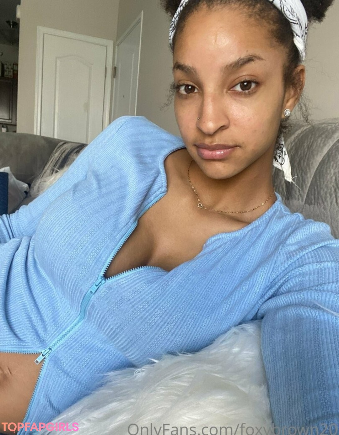 Naakte gelekte OnlyFans-foto van Foxybrown20 #42 Naakte gelekte OnlyFans-foto van Foxybrown20 #42