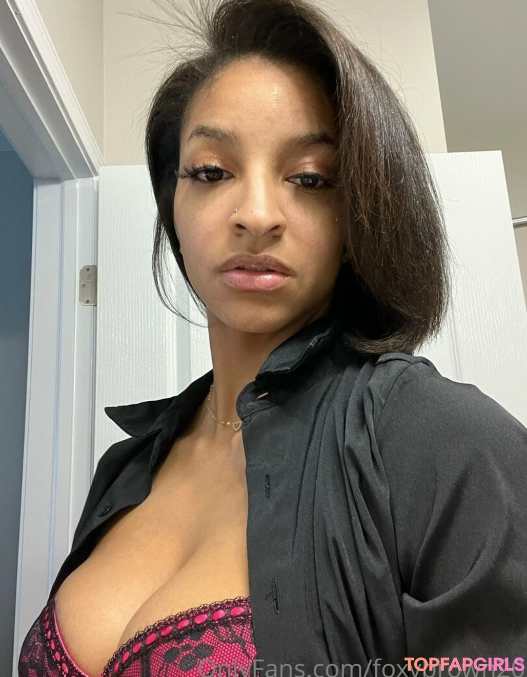 Naakte gelekte OnlyFans-foto van Foxybrown20 #46 Naakte gelekte OnlyFans-foto van Foxybrown20 #46