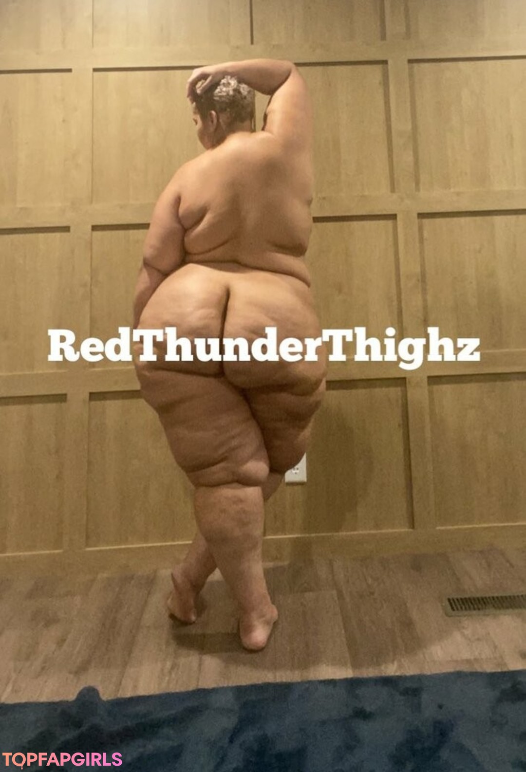 Naakte gelekte OnlyFans-foto van Redthunderthighz #3 Naakte gelekte OnlyFans-foto van Redthunderthighz #3