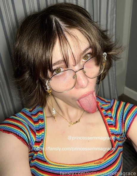 Naakte gelekte OnlyFans-foto van Emma Murabito