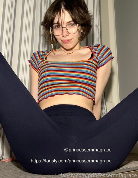 Naakte gelekte OnlyFans-foto van Emma Murabito