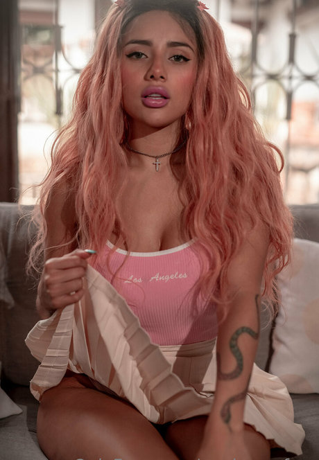 Naakte gelekte OnlyFans-foto van Angiemxfree