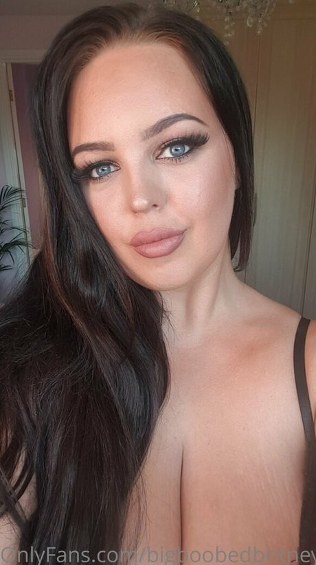 Naakte gelekte OnlyFans-foto van Bigboobedbritneyfree