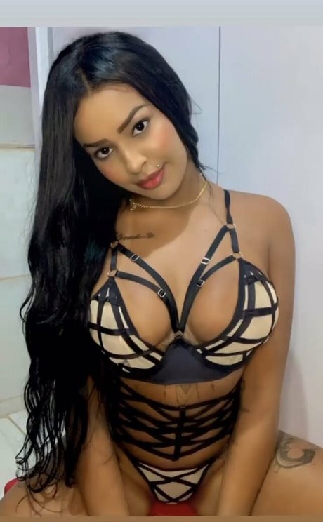 Naakte gelekte OnlyFans-foto van Catharina Gamma