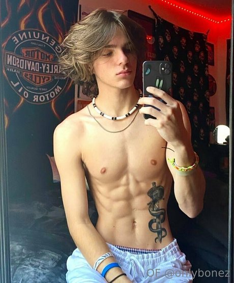 Naakte gelekte OnlyFans-foto van Onlybonez