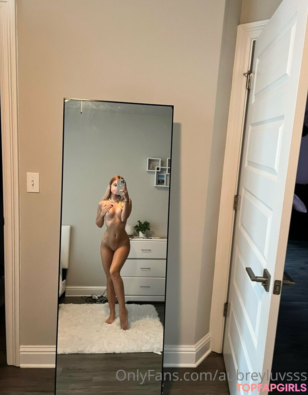 Naakte gelekte OnlyFans-foto van Aubreyluvsss #70 Naakte gelekte OnlyFans-foto van Aubreyluvsss #70