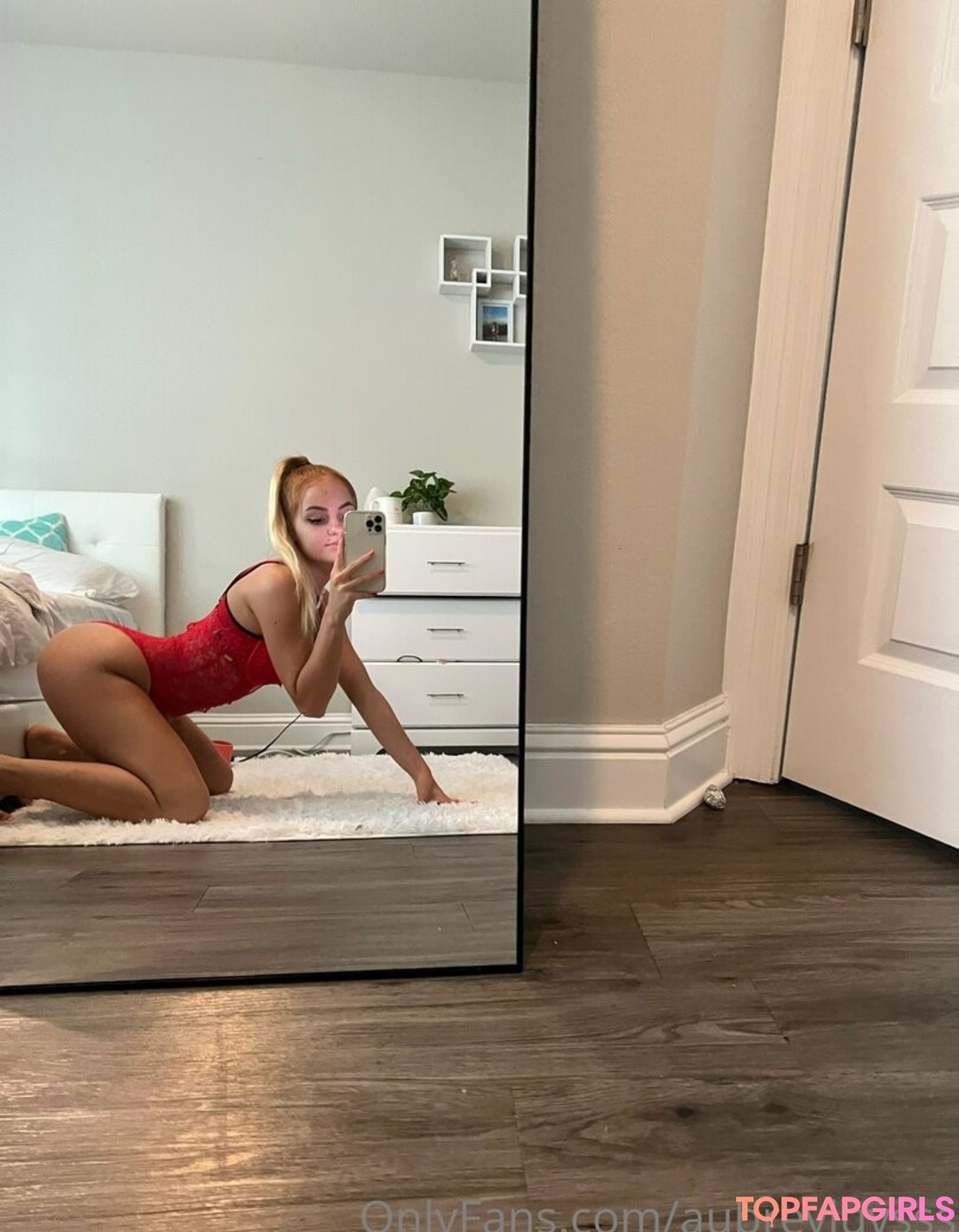 Naakte gelekte OnlyFans-foto van Aubreyluvsss #91 Naakte gelekte OnlyFans-foto van Aubreyluvsss #91