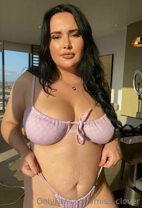 Naakte gelekte OnlyFans-foto van Missclover