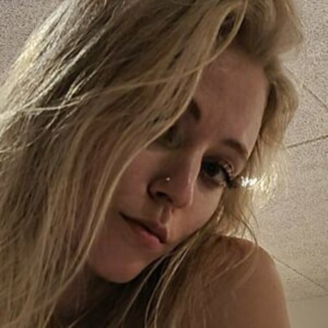 Naakte gelekte OnlyFans-foto van Itsyourkatrine