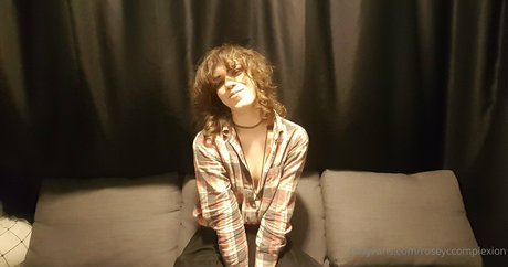 Roseyccomplexion