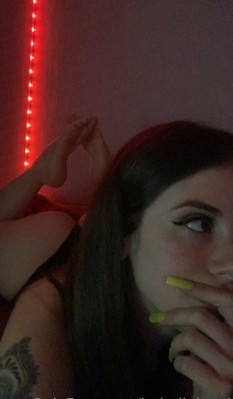 Naakte gelekte OnlyFans-foto van Ludmilaivani