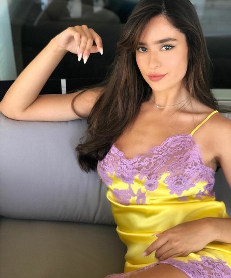 Naakte gelekte OnlyFans-foto van Dana Fasenko