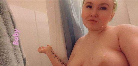 Naakte gelekte OnlyFans-foto van Teaseaspen
