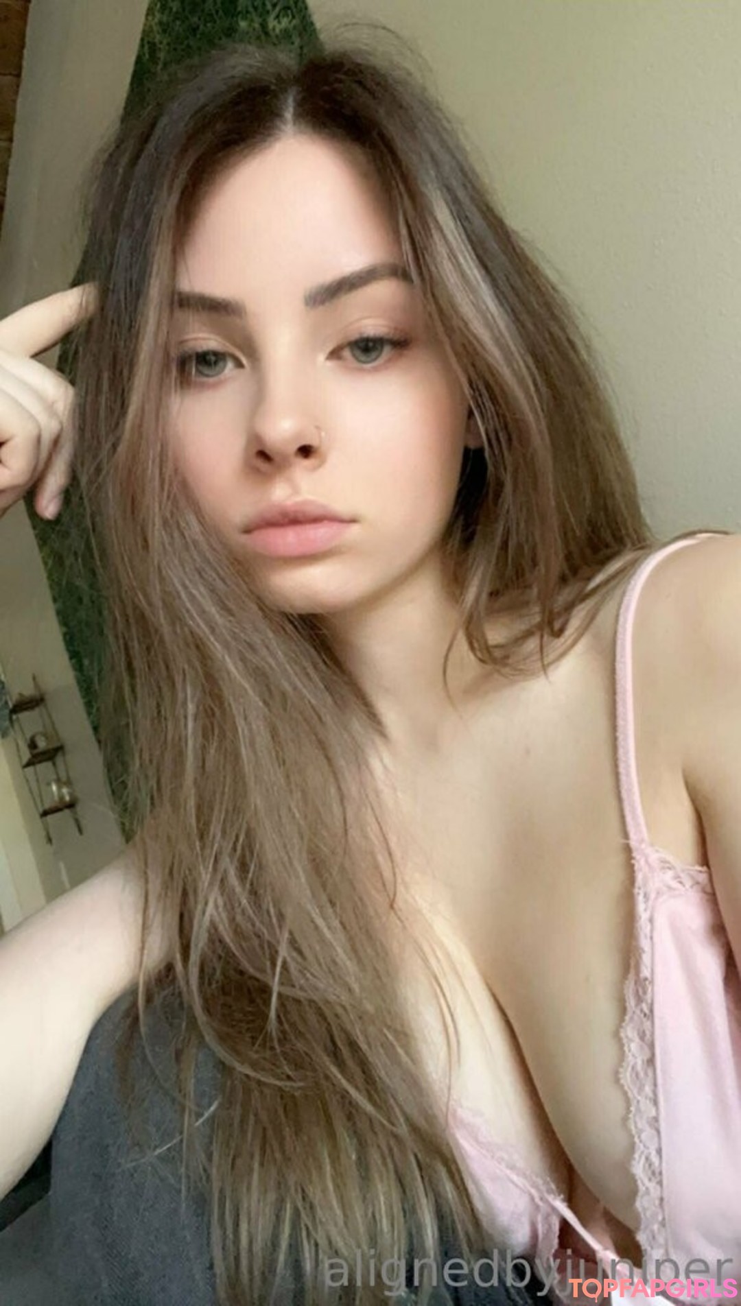 Naakte gelekte OnlyFans-foto van Alignedbyjuniper #41 Naakte gelekte OnlyFans-foto van Alignedbyjuniper #41