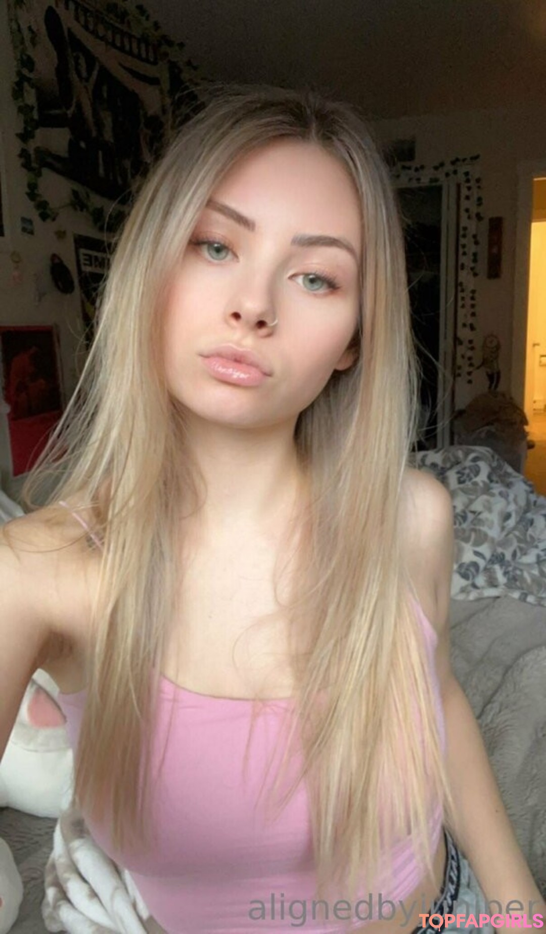 Naakte gelekte OnlyFans-foto van Alignedbyjuniper #47 Naakte gelekte OnlyFans-foto van Alignedbyjuniper #47