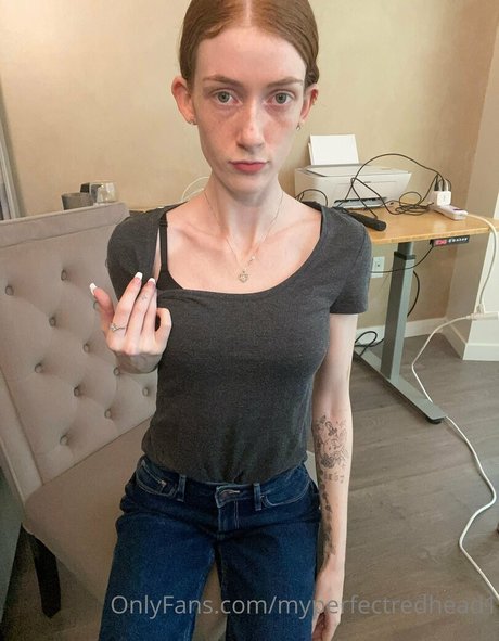 Naakte gelekte OnlyFans-foto van Myperfectredhead1
