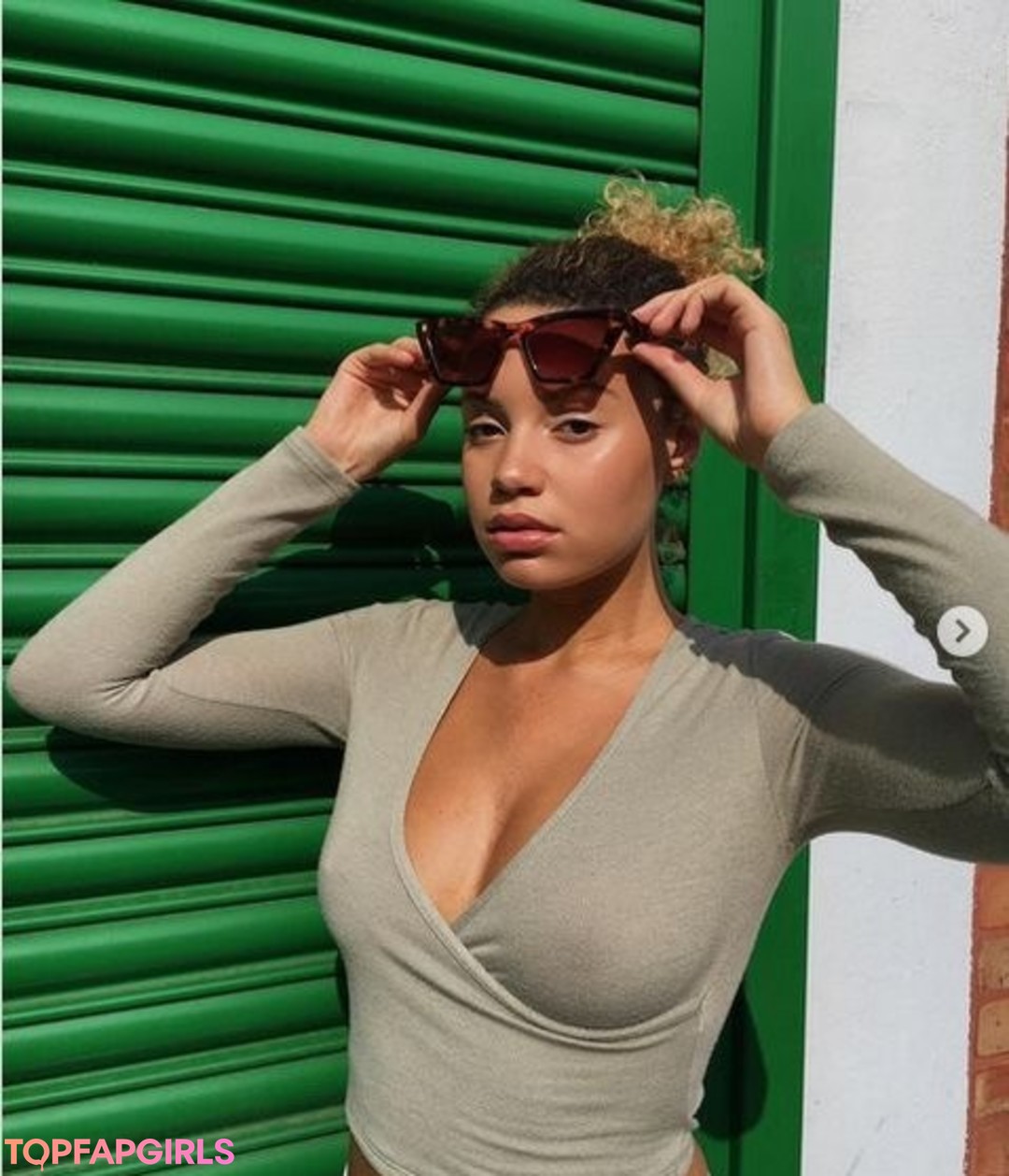 Naakte gelekte OnlyFans-foto van Laraneverlaura #115 Naakte gelekte OnlyFans-foto van Laraneverlaura #115