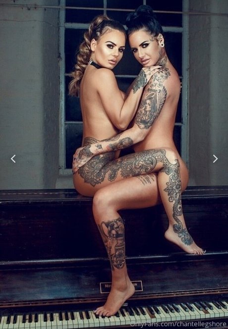 Naakte gelekte OnlyFans-foto van Chantelle Connelly