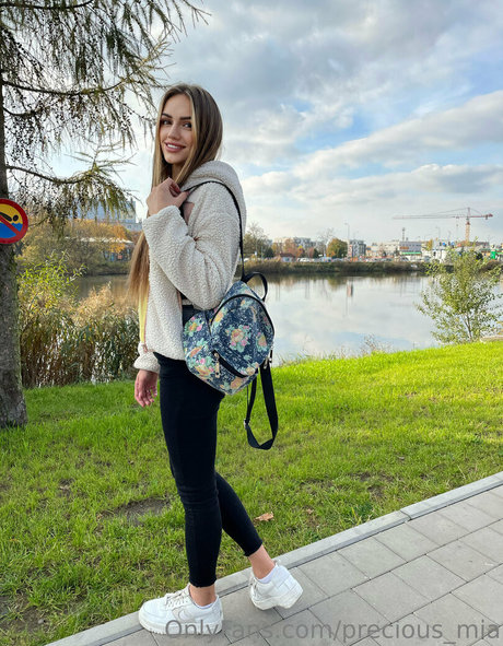 Naakte gelekte OnlyFans-foto van Preciousmia