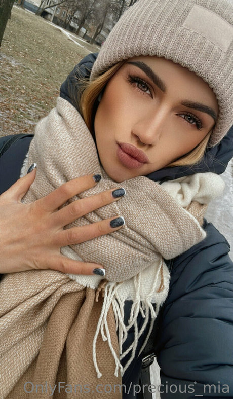 Naakte gelekte OnlyFans-foto van Preciousmia