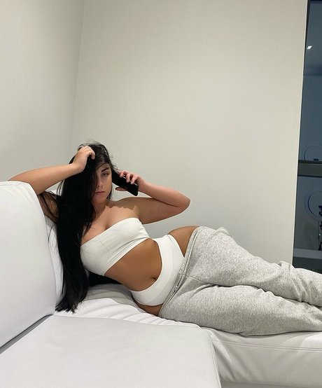 Naakte gelekte OnlyFans-foto van British Baddie