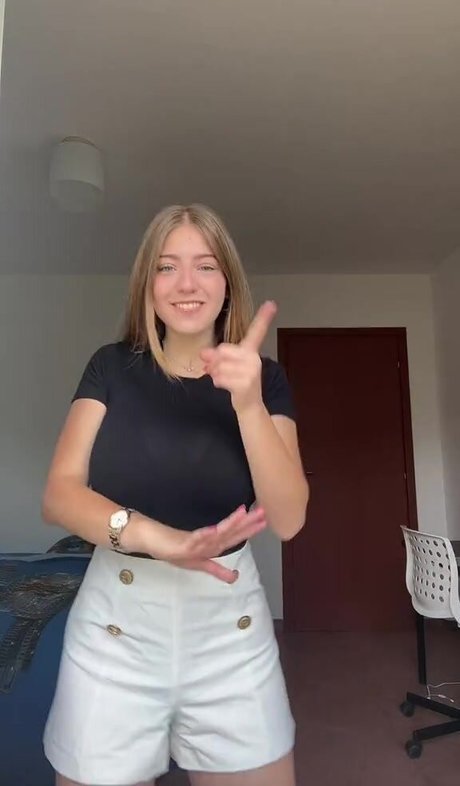 Naakte gelekte OnlyFans-foto van Francesca Salerno