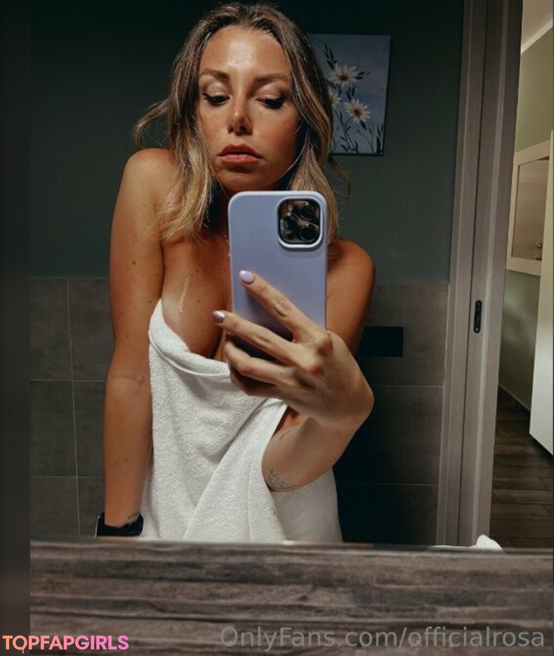 Naakte gelekte OnlyFans-foto van Officialrosaa #4 Naakte gelekte OnlyFans-foto van Officialrosaa #4