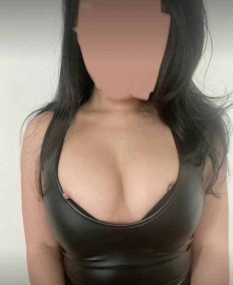 Naakte gelekte OnlyFans-foto van Prettylexi711
