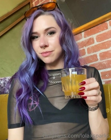 Naakte gelekte OnlyFans-foto van Lolaxsparks