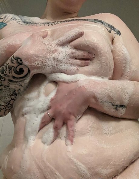 Mommyglutton