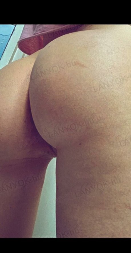 Naakte gelekte OnlyFans-foto van Baranyai Lanyok