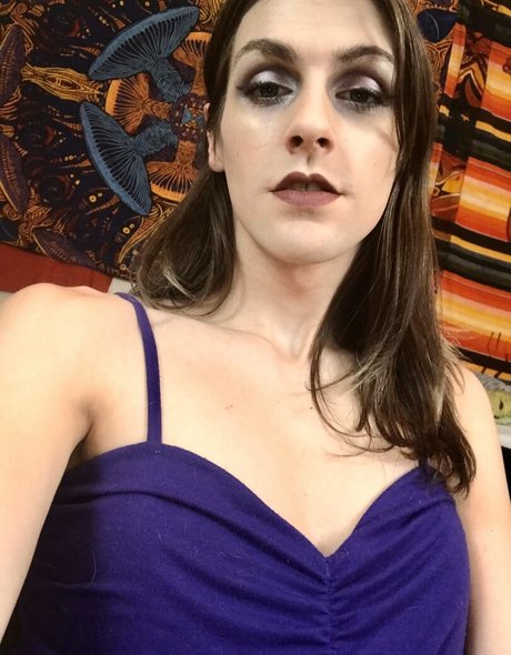 Naakte gelekte OnlyFans-foto van Spicy Kendra