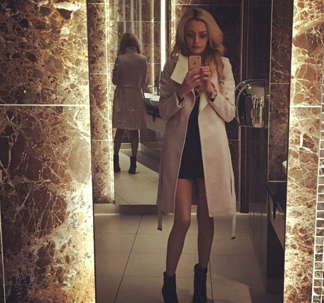 Naakte gelekte OnlyFans-foto van Kalina Balimezova