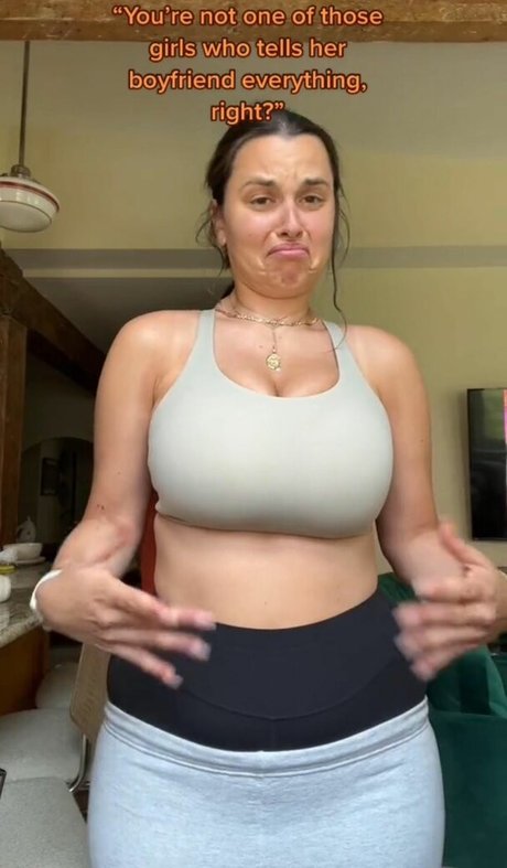 Naakte gelekte OnlyFans-foto van Kate Norkeliunas