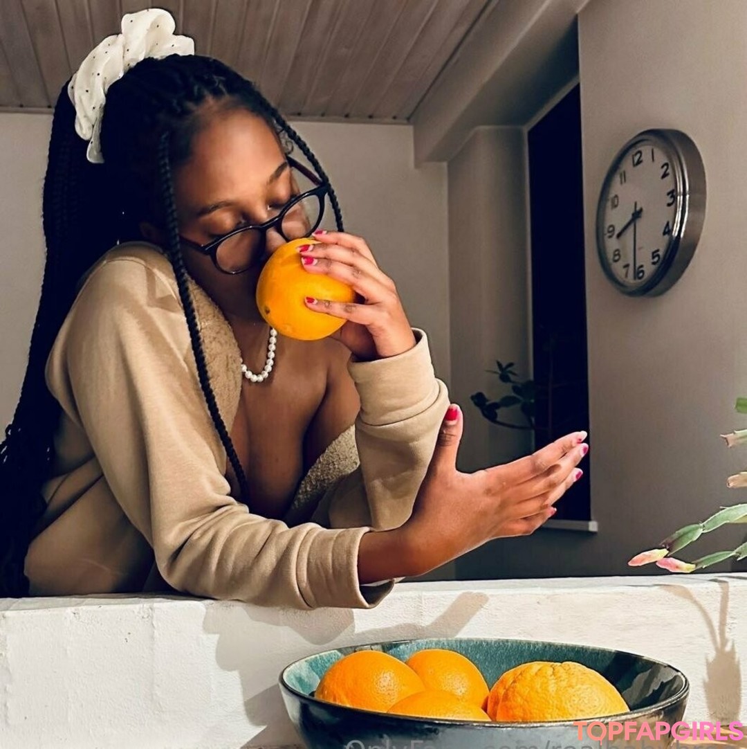 Naakte gelekte OnlyFans-foto van Realbabybree #11 Naakte gelekte OnlyFans-foto van Realbabybree #11