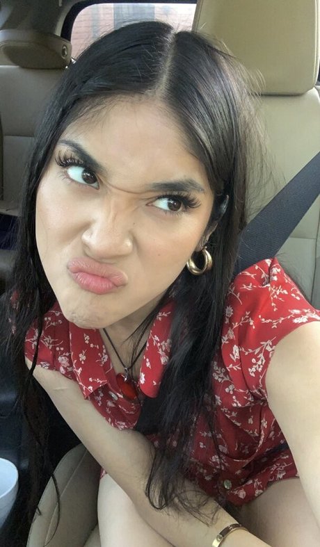 Naakte gelekte OnlyFans-foto van Vashwty