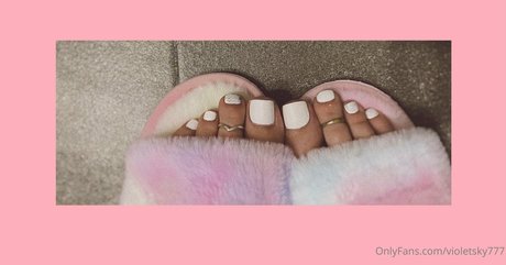 Naakte gelekte OnlyFans-foto van Violetsky777