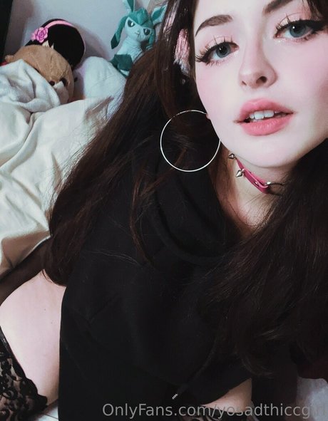 Naakte gelekte OnlyFans-foto van Yosadthiccgirl