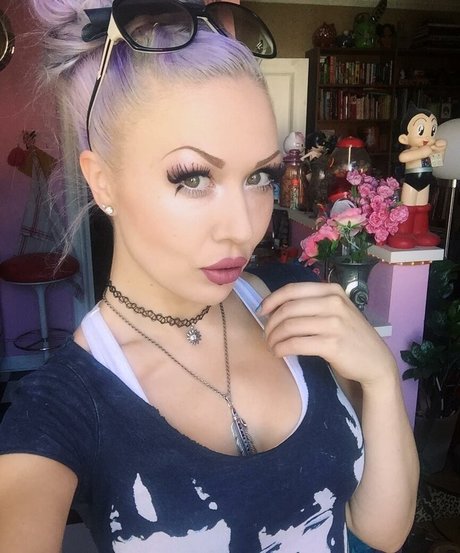 Naakte gelekte OnlyFans-foto van My Little Vronie
