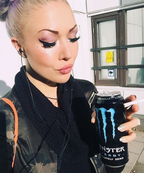 Naakte gelekte OnlyFans-foto van My Little Vronie