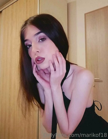 Naakte gelekte OnlyFans-foto van Marikof18