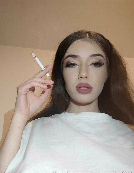 Naakte gelekte OnlyFans-foto van Marikof18